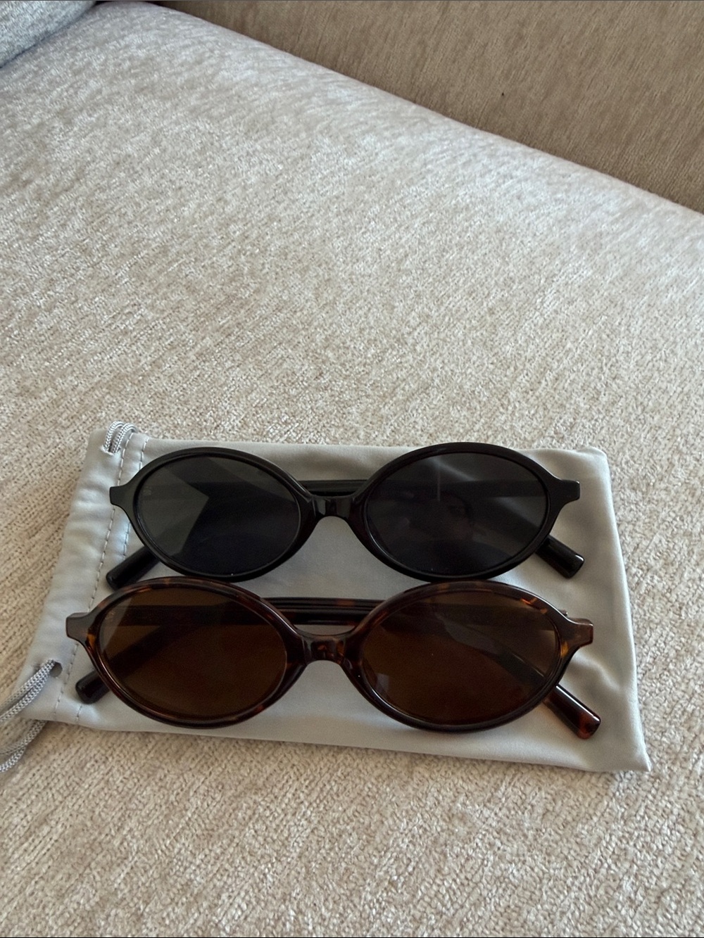 Amazon Women's Oval Sunglasses — Black & Tortoiseshell